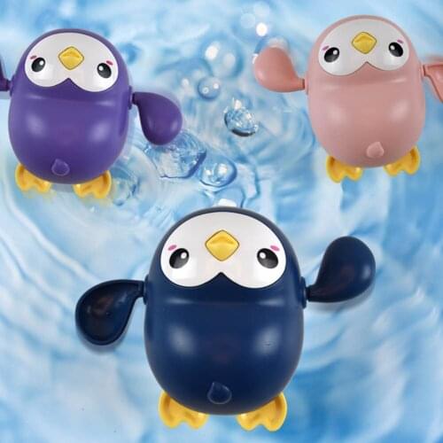 Baby Bath Toys Cute Cartoon Little Penguin Children Bathing Soothing Toys Infant Playing Water Bathing Clockwork Toys For