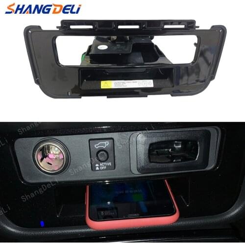 Car QI Wireless Charger for Mitsubishi Outlander 3 2017 2018 2019 2020 Fast Charging Plate Wireless Phone Charger Accessories