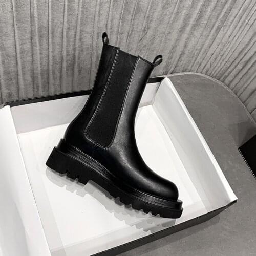 2020 Luxury Chelsea Boots Women Platform Ladies Boots Chunky Winter Shoes Short Ankle Boots Thick Heel Brand Designer Leather