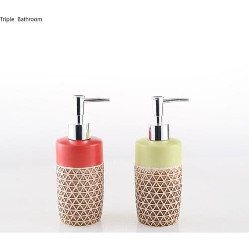 1 pc 300ml Shampoo Dispenser European Style Ceramics Red Shower Gel Bottles Hand Soap Dispenser Bottle Bathroom Accessories