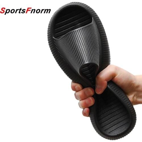 2021The New Shower Room Slippers Ladies/Mens Thick Bottom Slipper Women Lndoor Bathroom Floor Slides Deodorant Silent Slippers