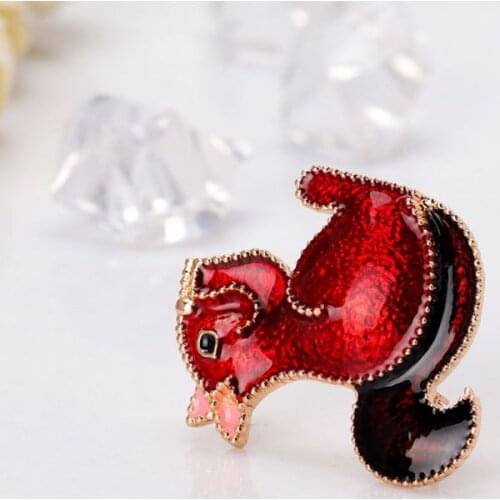 Squirrel Brooch Animal Enamel Creative Women Jewelry Pin Badge Scarf Pins Gifts