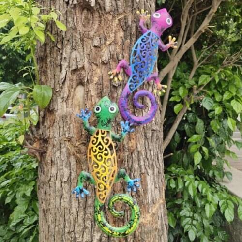 Iron Art Gecko Ornaments Outdoor Metal Lizard Art Hanging Sculpture for Patio Metal Outdoor Decorations for Patio Fence Wall