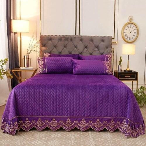 2020 new products Thickened warm crystal velvet Bed cover Fitted Sheet Pillowcases 2/3 pcs Solid color Embroidery lace Bedding
