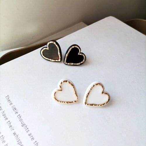 TARCLIY New Trendy Gold Rim Heart-Shaped Acrylic Stud Earring White Black Resin Love Sweet Earring Women Girls Jewelry Gift