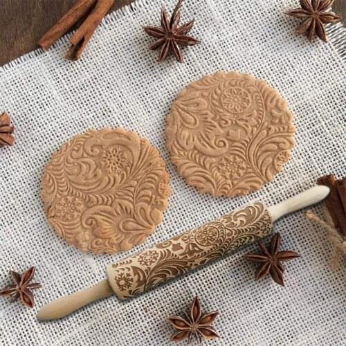 1pc Christmas Embossing Rolling Pin Baking Cookies Biscuit Fondant Cake Dough Engraved Wooden Roller Reindeer Elk Snowflake M19