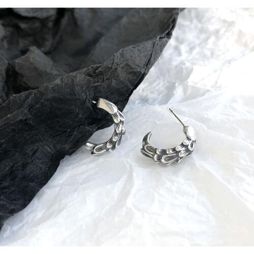 Silver Color Eagle Claw Stud Earrings Fashion Jewelry Mens and Womens Stud Earrings New Punk Style Anti Allergy Stud Earrings