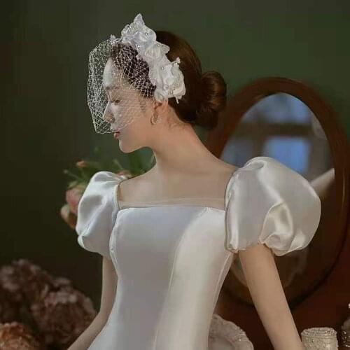 White Pearls Headband Veil Satin Rose Shape Flower for Wedding Bridal Cocktail Headwear Hair Accessory Mesh Fishnet Veil