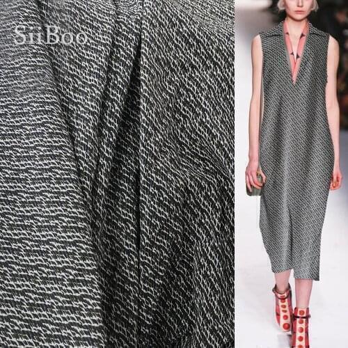 Wholesale cheap price Italy vintage green blue dot printed 100% silk fabric for party long dress women skirt tela de seda SP5818