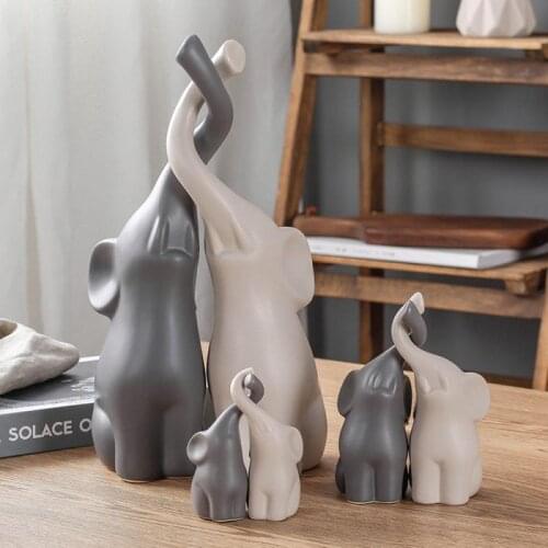 1 Pair Elephant Figurines Suvenir Creative Couples Statuette for Good Luck Gift Table Decoration Living Room Desktop Decoration