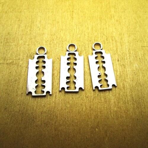 25pcs-- 17x8mm Razor Blade Razor Blade Charms pendants ,DIY Supplies DIY necklace/ bracelets charms antique silver tone