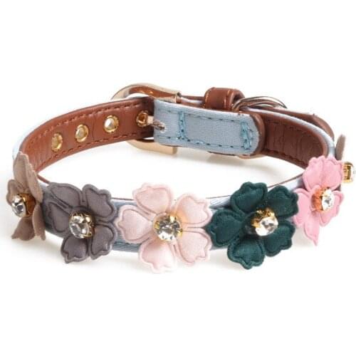 30PCS / LOT New Pet Collar With Diamond Flower Collar Personalized Leather Dog Collar Pet Accessories