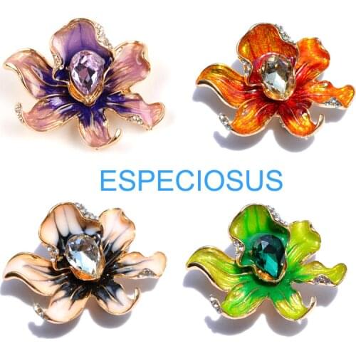 Elegant Pin Rhinestone Jewelry Flower Brooch Lily Painted Gold Color Crystal Giraffe Women Breast Pin Purple Color Lady Garments