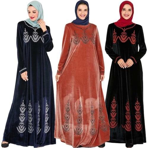 Autumn Velvet Abaya Dubai Kaftan Women Long Sleeve Dress Embroidery Vintage Party Dresses Islamic Jilbab Robe Muslim Maxi Robe