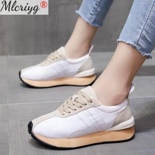 New Breathable Women Casual Shoes Trainers Flats Lace-Up Sneakers Pigskin Women Spring Autumn Shoes Sports Running Shoes Outdoor