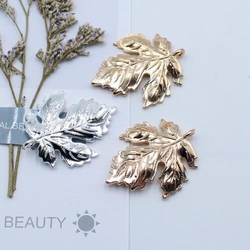 New 10Pcs 30*37mm Alloy Leaf Pendant Diy Jewelry Accessories Base Holiday Party Hat Clothing Embellishment Necklace Decoration