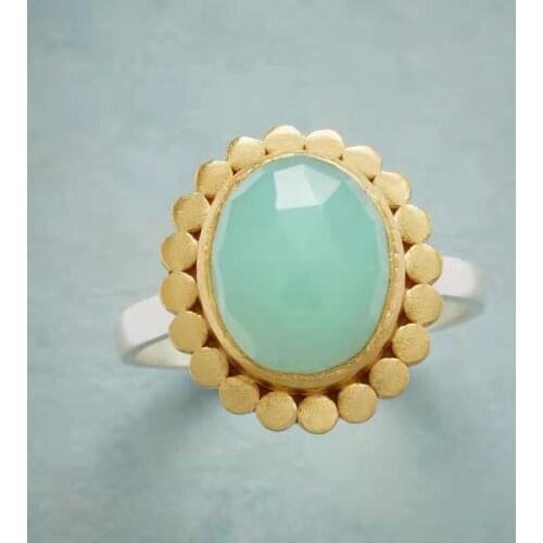 Vintage Simple Sunflower Shaped Rings For Women Fashion Party Green Color Stone Female Accessories Fancy Gift Jewelry Wholesale