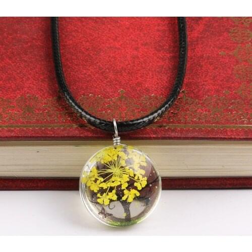 Round Snowflake Dried Flower Transparent Plexiglas Pendant Necklace Handmade for Trendy Creativity Charms Women Jewelry Choker