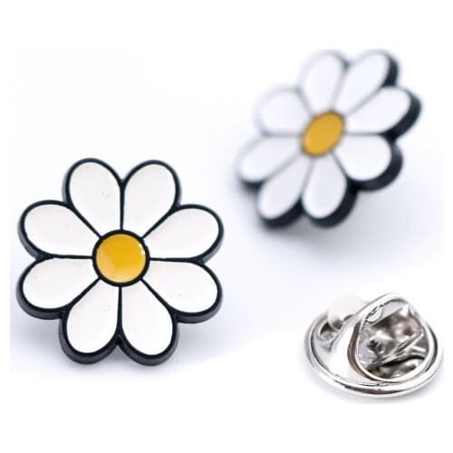 Cute Daisy Flower Brooch Pins Collar Needles Small Floral Shirt Suit Cardigan Clip Fixed Clothes Anti-light Buckle Women Jewelry
