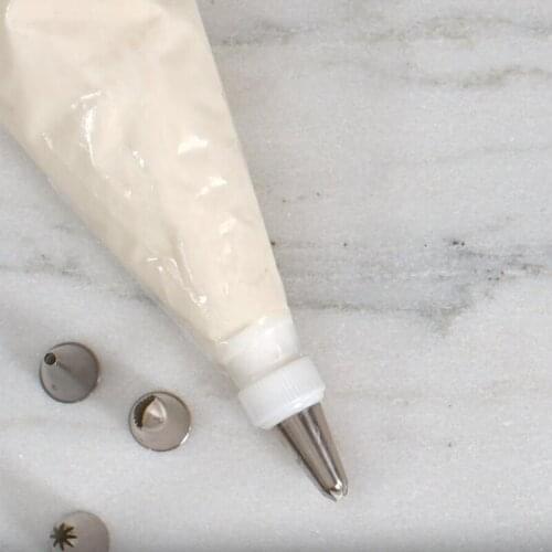 Silicone Kitchen Accessories Icing Piping Cream Pastry Bag12 Stainless Steel Nozzle Set DIY Cake Decorating Tips Set