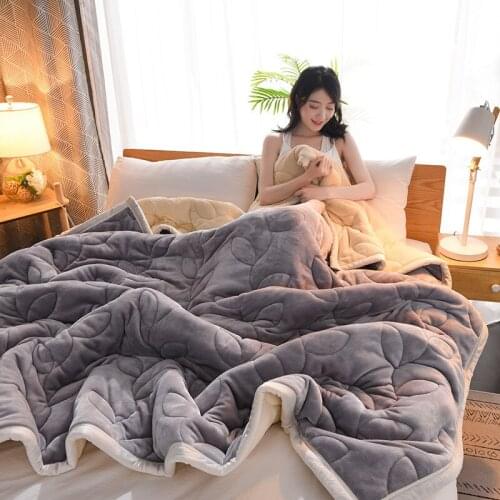 Autumn Winter Warm Blankets Solid Color Fluffy Super Soft Quilt Blanket Coral Fleece Multi-purpose Blankets Throw on Sofa Bed