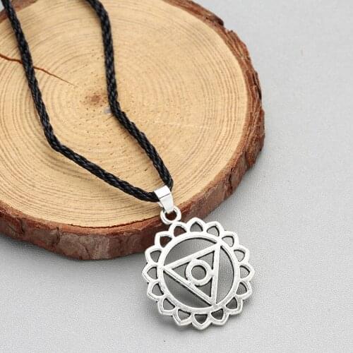 Viking Lotus Triangle Necklaces for Men Women Hollowout Divination Pendant Nordic Amulet Jewlery for Boyfriend
