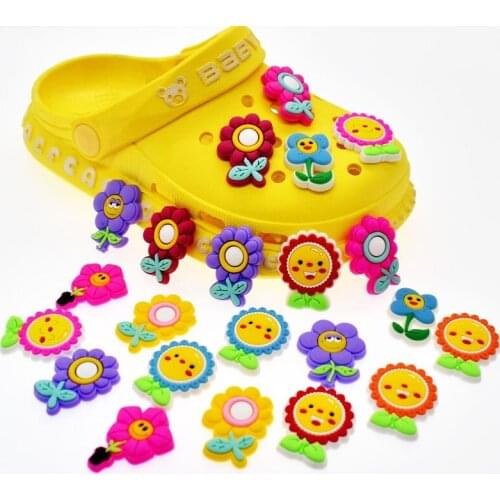 New 100PCS Sunflowes Cute Cabochon PVC Croc Charms Shoe Buckles Accessories DIY Wristband Ornaments Kids Girls X-mas Giftr