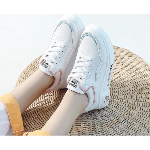 New High Quality Running Shoes for Women Wear-resistant Thick Bottom Sport Shoes Designer Comfortable Soft Fitness Shoes