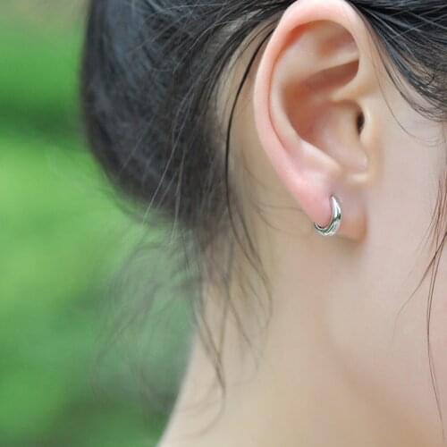 Fashion Glossy Tiny Hoop Earrings Small Huggies Cute Lovely Minimal Earring Hoops Cartilage Piercing Accessories Gifts For Women