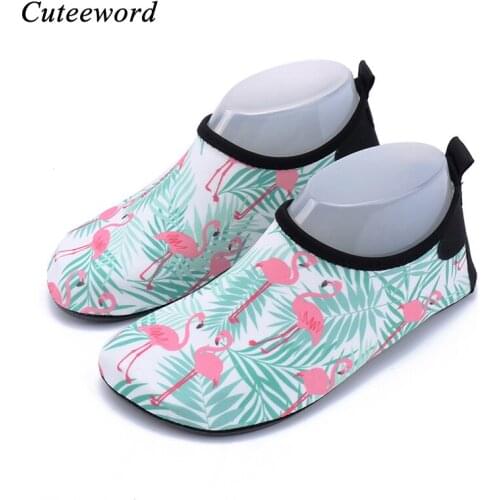 Summer children barefoot swimming shoes non-slip quick dry beach shoes boys and girls aqua shoes for kids wading snorkeling sock