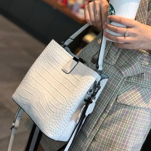 Genuine Leather Handbag Womens Bag 2021 New Fashion Alligator Print Single Shoulder Portable Bucket Bag Luxury Designer Bag
