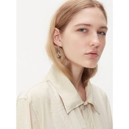 European and American Celi Style Simple Crescent Earrings Ins The Same Daily Fashionable Oval Hoop Gold-plated Earrings Jewelry