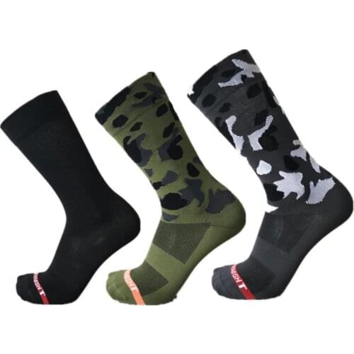 SKY KNIGHT New Olive Green Camouflage Professional Outdoor Riding/Cycling Socks Unisex Sports Bike Socks Elastic Breathable Sock