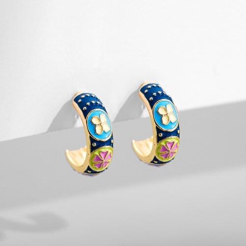 Simple Enamel Flower Hoop Earrings for Women Girl 2021 Fashion Trendy Design Daisy Star Charm Earring Earrings Jewelry Accessory