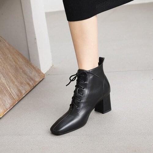 Winter 2020 new style boots foreign trade Martin boots square head thick heel high heel single boots British style short boots 4