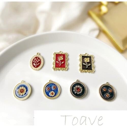 Color Preserving Alloy Retro Lace Square Brand Round Brand Flower Daisy Sunflower Pendant DIY Earrings Jewelry Material