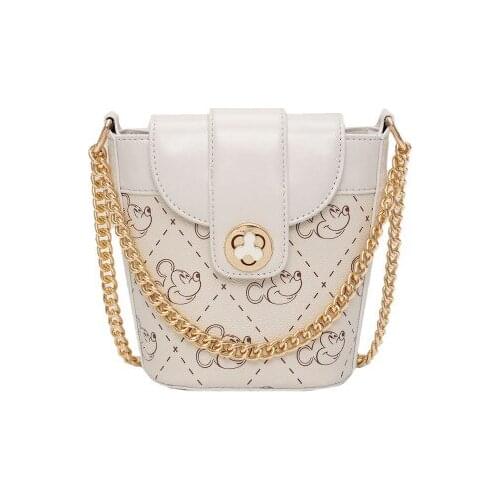 Disney 2020 summer new ladies shoulder messenger handbag chain Mickey fashion trend bucket bag fashion travel bag