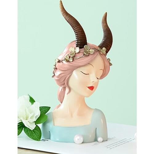 Home Decor Art Women Resin Room Decoration Accessories Nordic Clothes For Living Bedroom Doctor Statues Minimalist Undefined