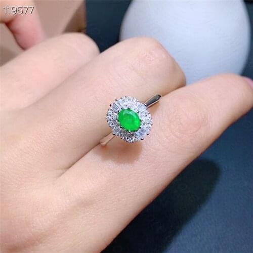 Natural emerald ring 925 silver ladies ring luxurious atmosphere dignified and elegant