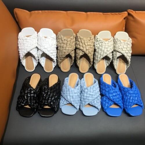 2021 Early Spring New Products Square Toe Woven Flat Slippers British Wild Sandals European and American