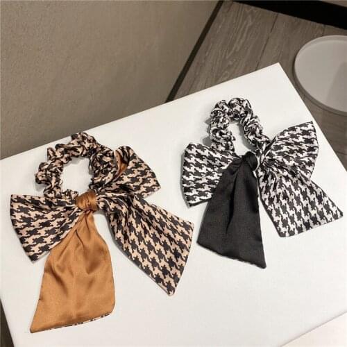 Women Lady Fashion Elastic Hair Ring Luxury Pearl chain Hair Rubber bands Rope Headbands Ties Hair Accessories for Women & Girls