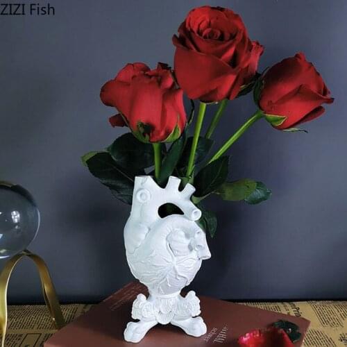 Creativity Heart-Shape Vase Flower Arrangement Desktop Decor Ornaments Heart Crafts Statue Resin Vase Living Room Decoration