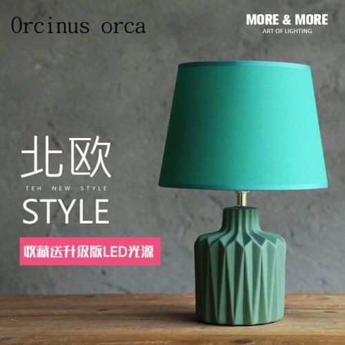 The American ceramic lamp bedroom bedside creative simple modern fashion lovely warm warm light bedside lamp