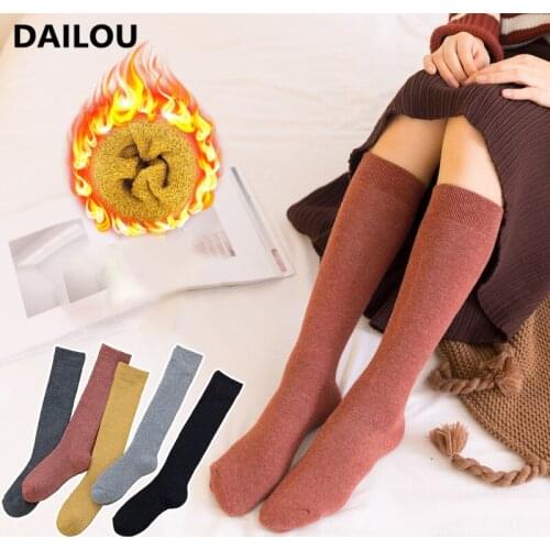 Kawaii Winter Warm Stockings Women Ins Harajuku Pure Color Knee High Socks Plus Velvet Thick Stovepipe Socks New Year Socks 2021