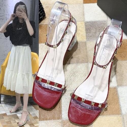 2020 summer new crystal middle heel Roman sandals female fairy style wild word buckle thick heel rivet sandals Z891