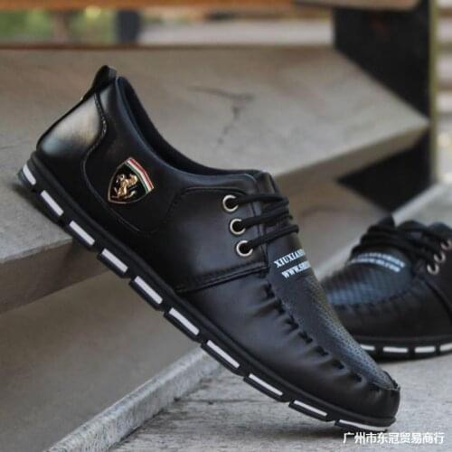 Spring New Mens Shoes Breathable Korean Version of Mens Casual Shoes Mens British Wild Mens Loafers Black Casual Shoes