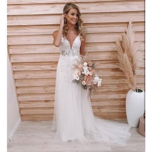 Wedding Dress 2020 V-Neck Sleeveless Lace Appliques Floor Length Tulle White Bridal Gowns Spaghetti Strap Low Back Gorgeous