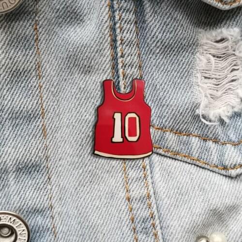 RSHCZY NO.10 Basketball Clothes Brooch Vintage Acrylic Badges Cartoon Lapel Pins For Backpacks Hat Shirt Jewelry Gift