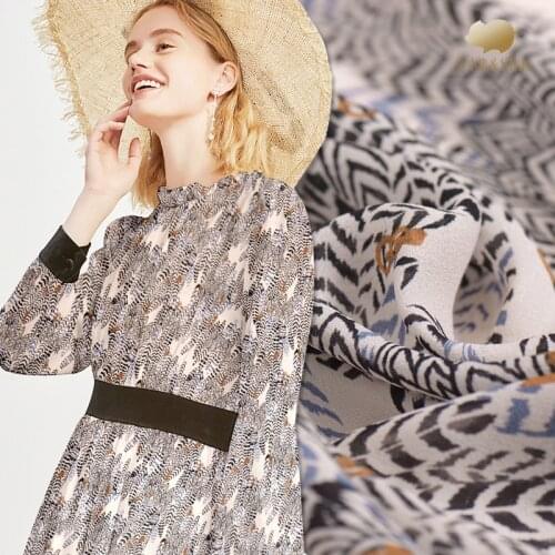 Digital printing anti-wrinkle silk fabric 19mm Jianhong crepe silk fabric 125 fabric drape clothing dress silk fabric cloth