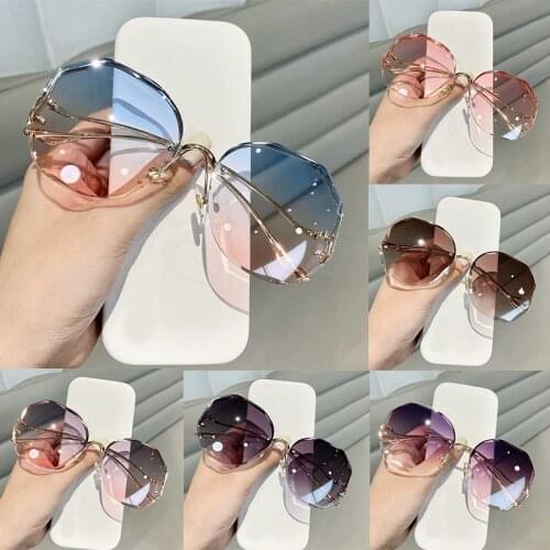 Stylish Personality Sunglasses Party Decoration Glasses Gradient Color Irregular Fashion Retro Sunglasses for Women Girls
